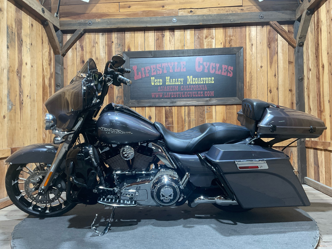 Street Glide® Special