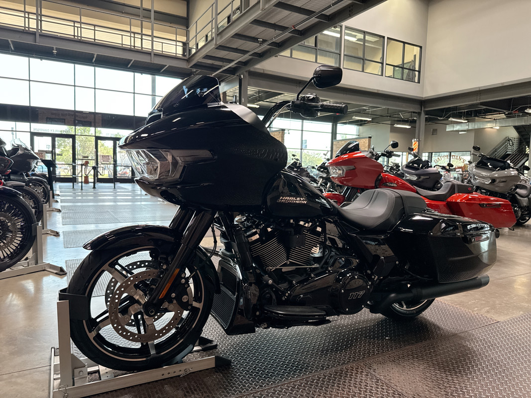 Road Glide®