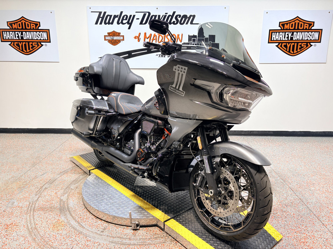 CVO® Road Glide®