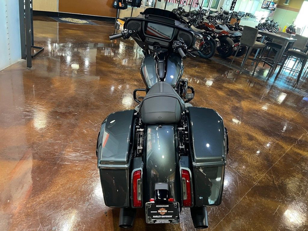 Street Glide®