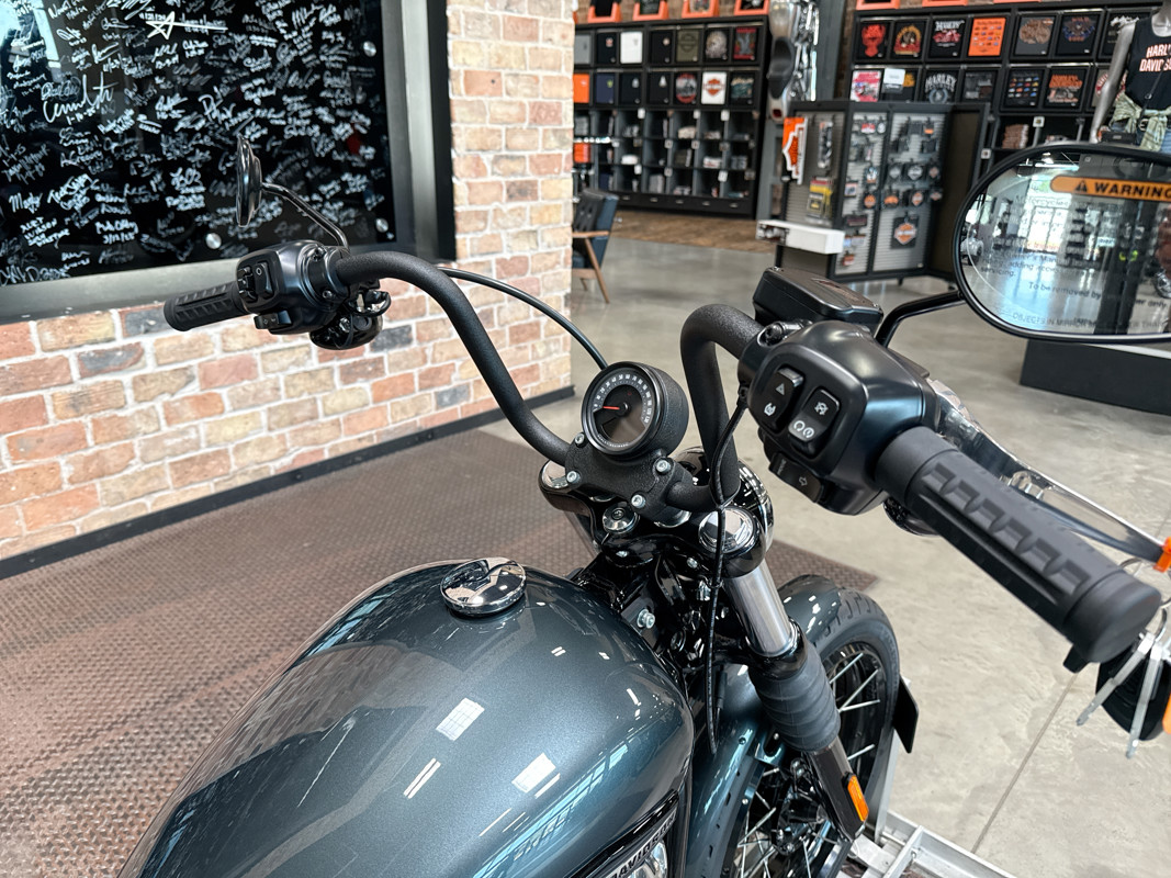 Street Bob®