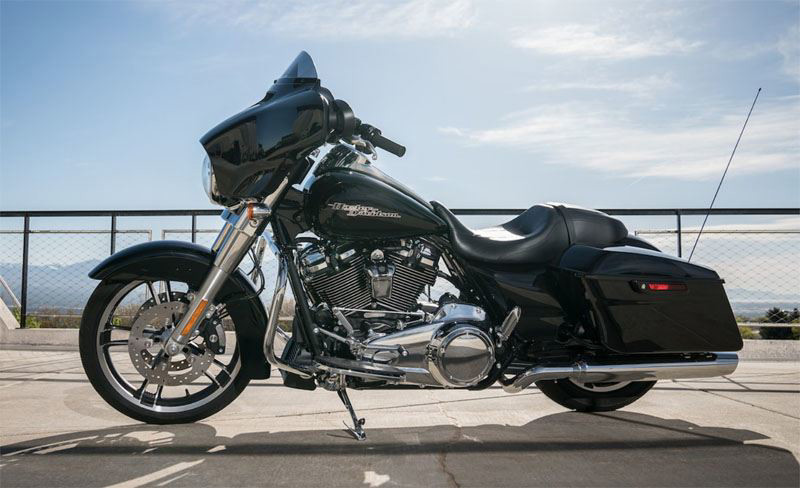 Street Glide®