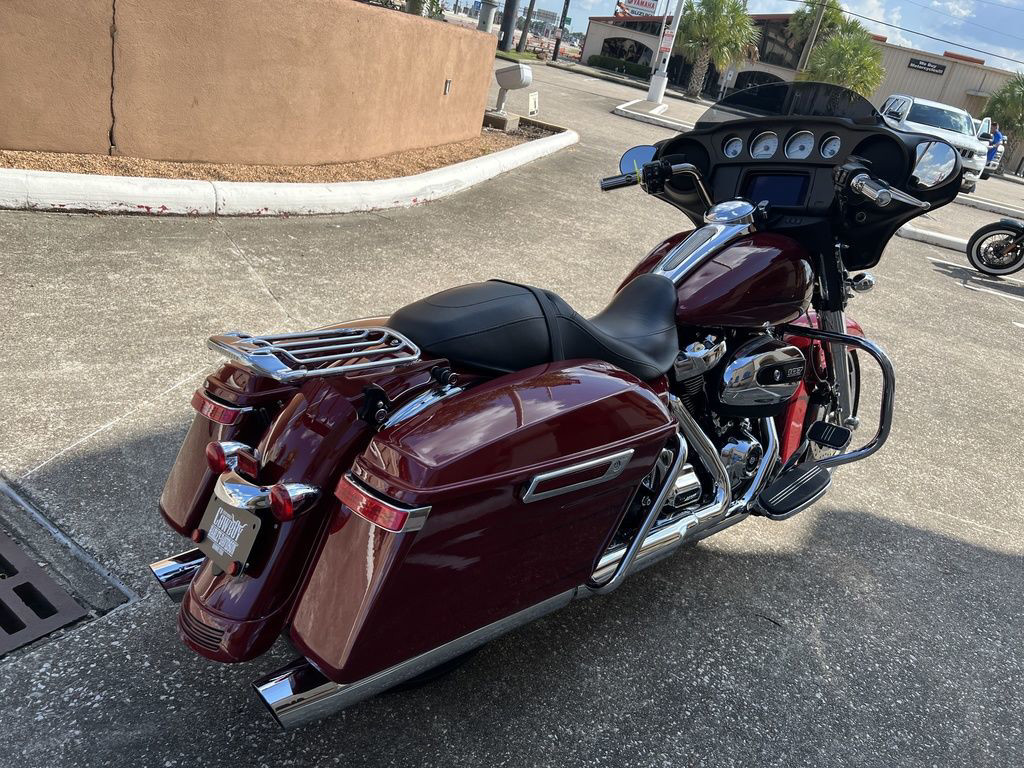 Street Glide®