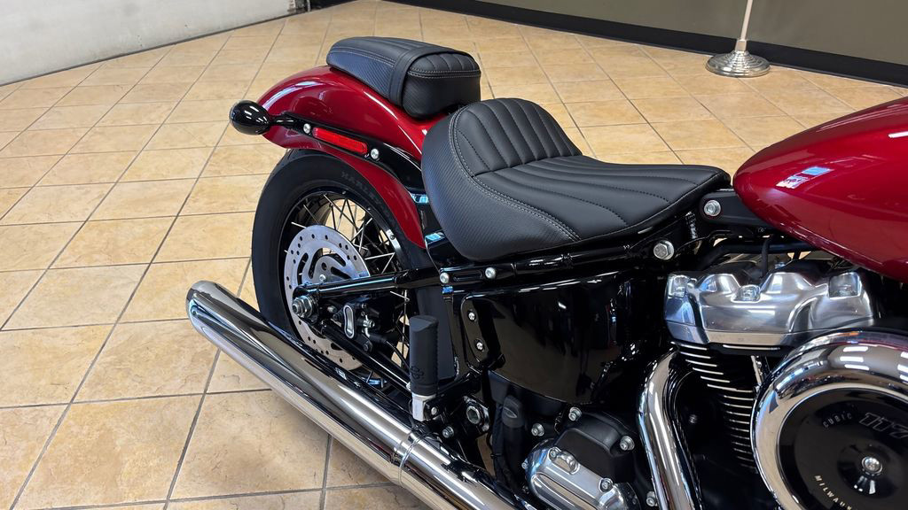 Street Bob®
