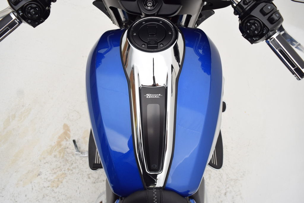 Street Glide®