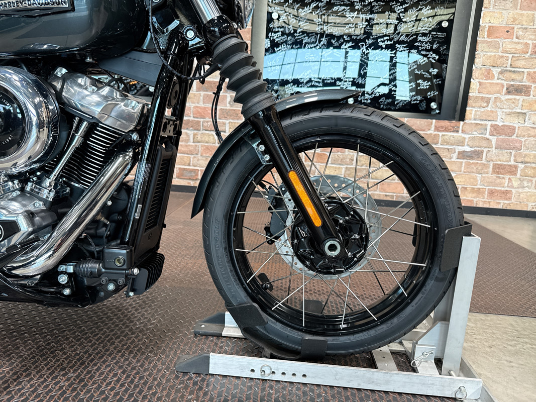 Street Bob®