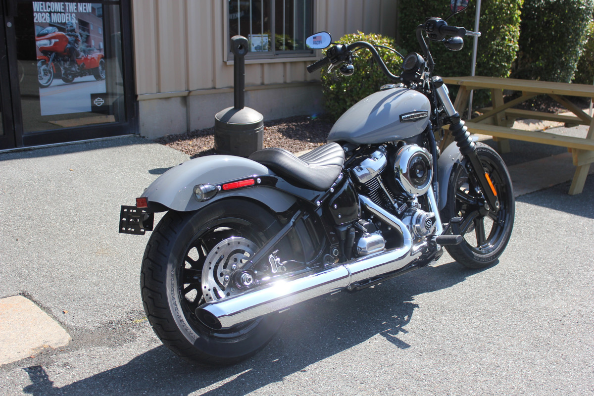 Street Bob®