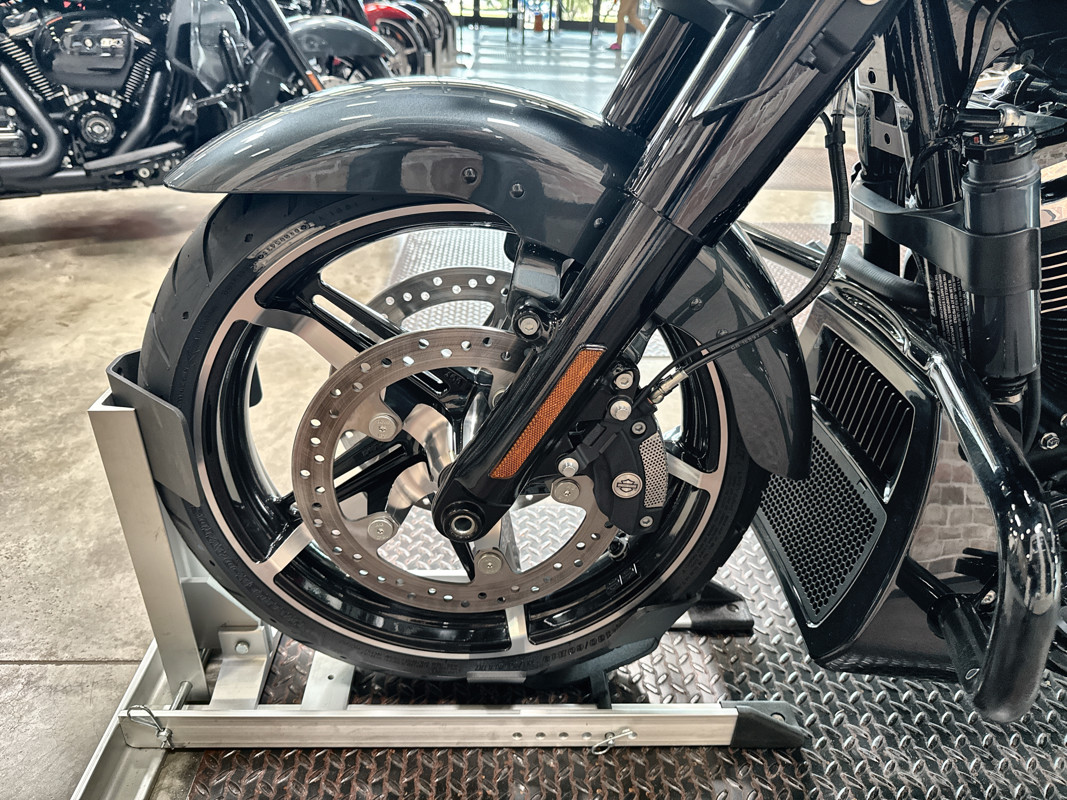 Street Glide®