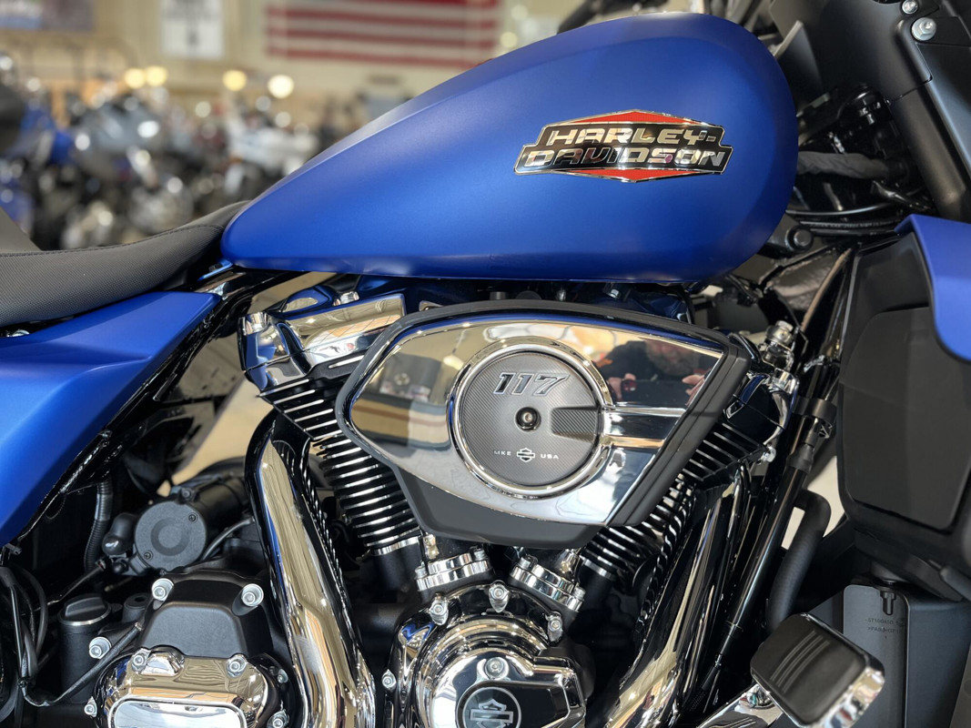 Street Glide®
