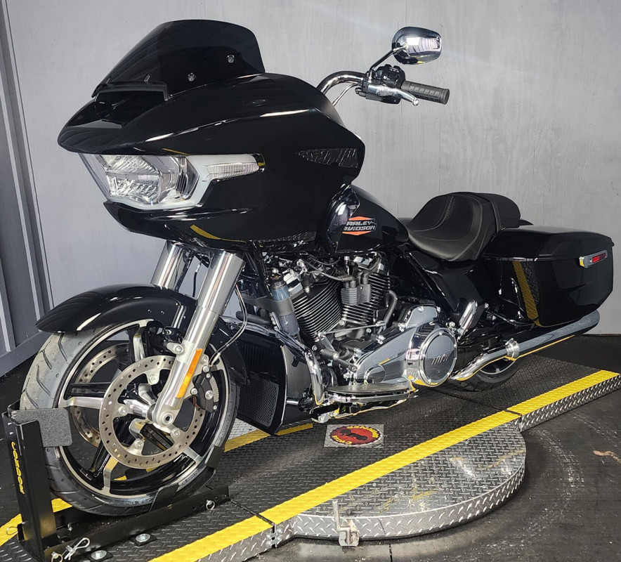 Road Glide®