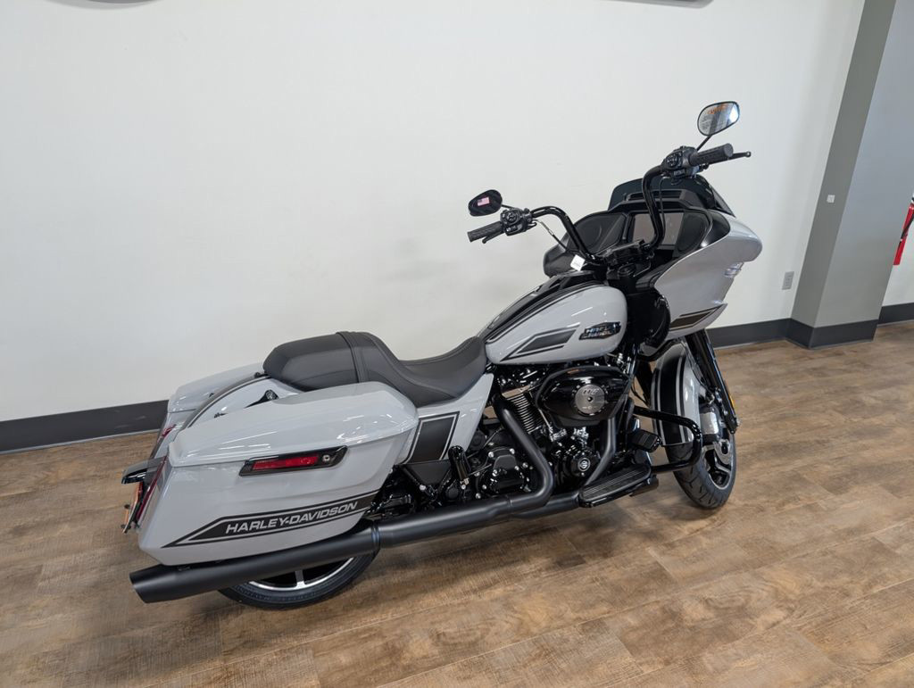 Road Glide®