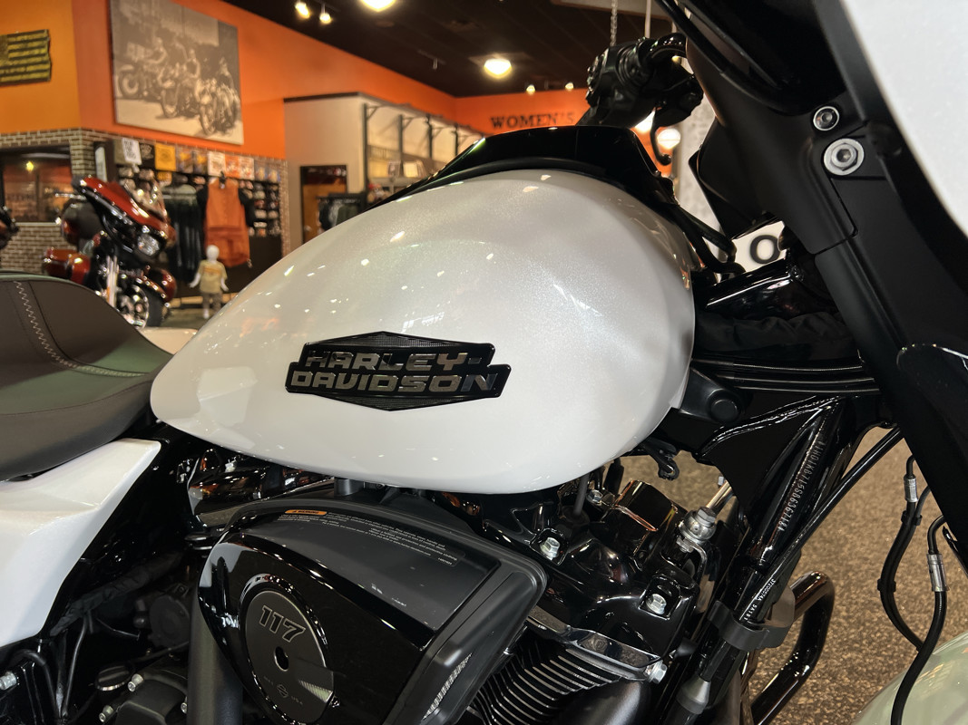 Street Glide®