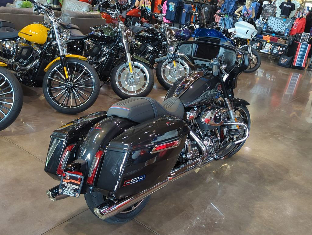 Street Glide®