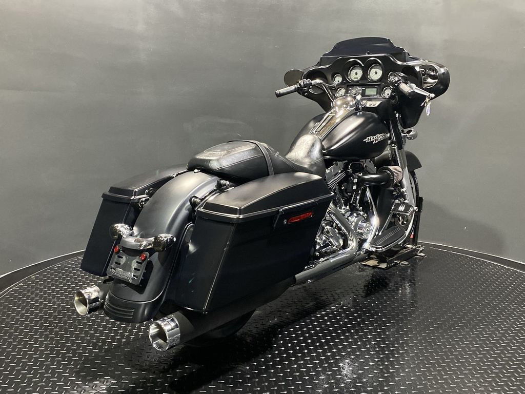 Street Glide®