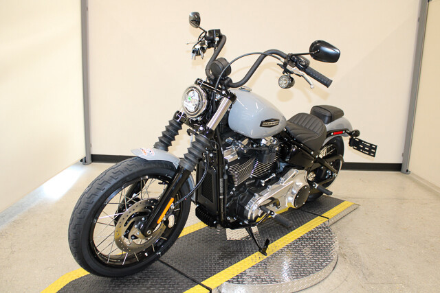 Street Bob®