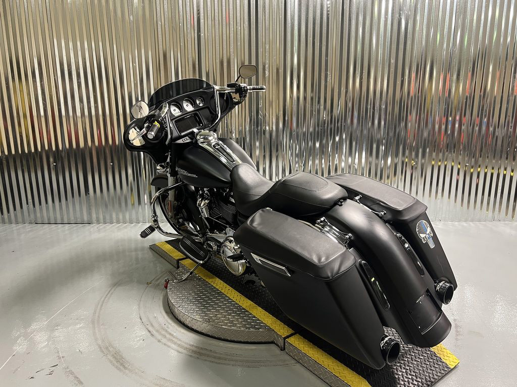 Street Glide®