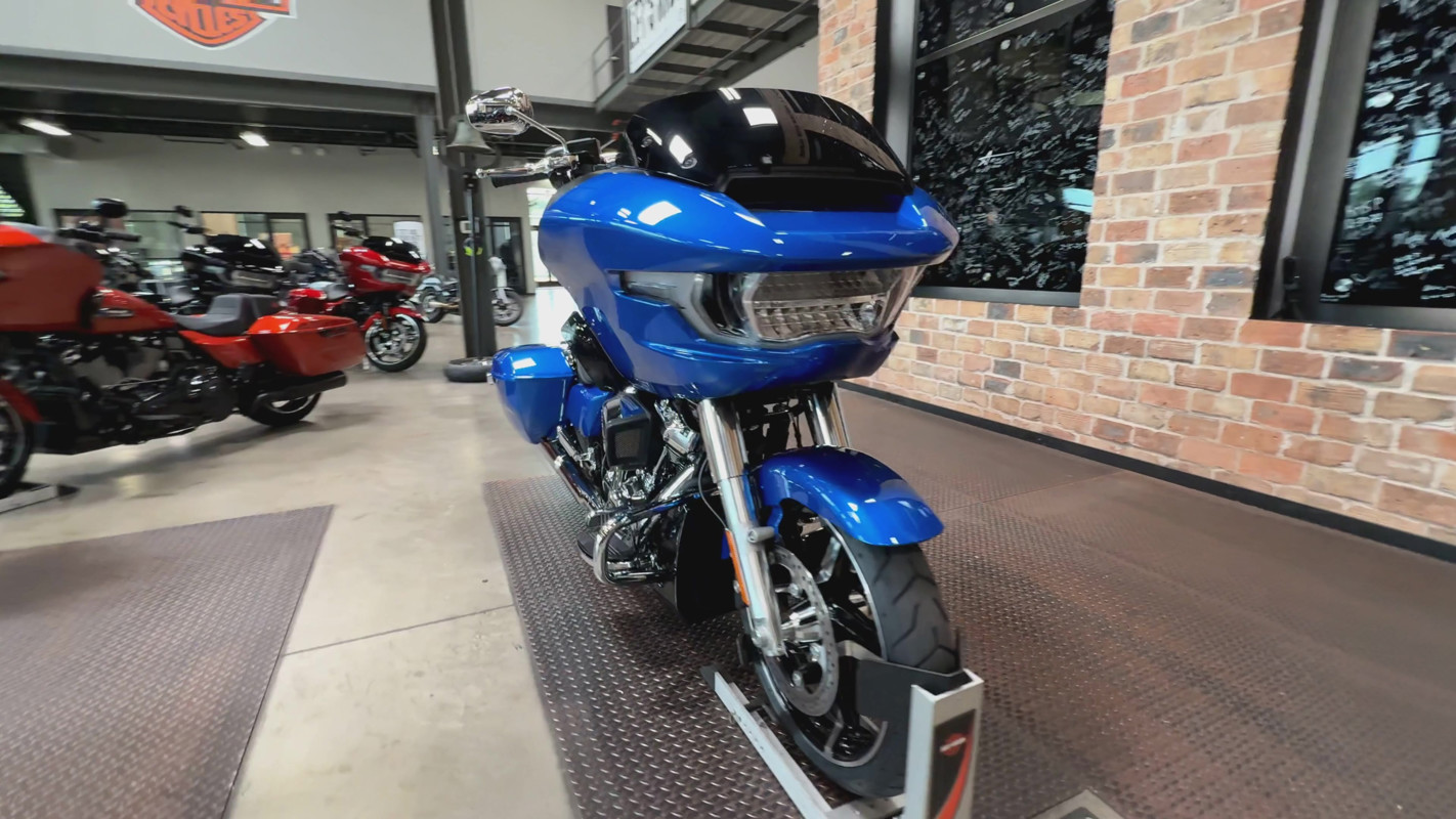 Road Glide®