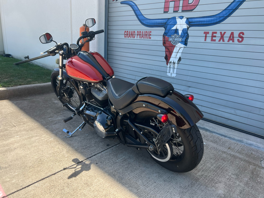 Softail® Blackline®