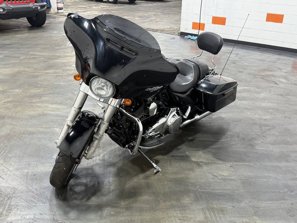 Street Glide®