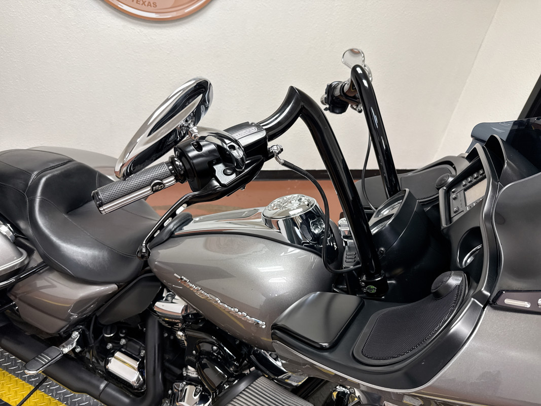 Road Glide®