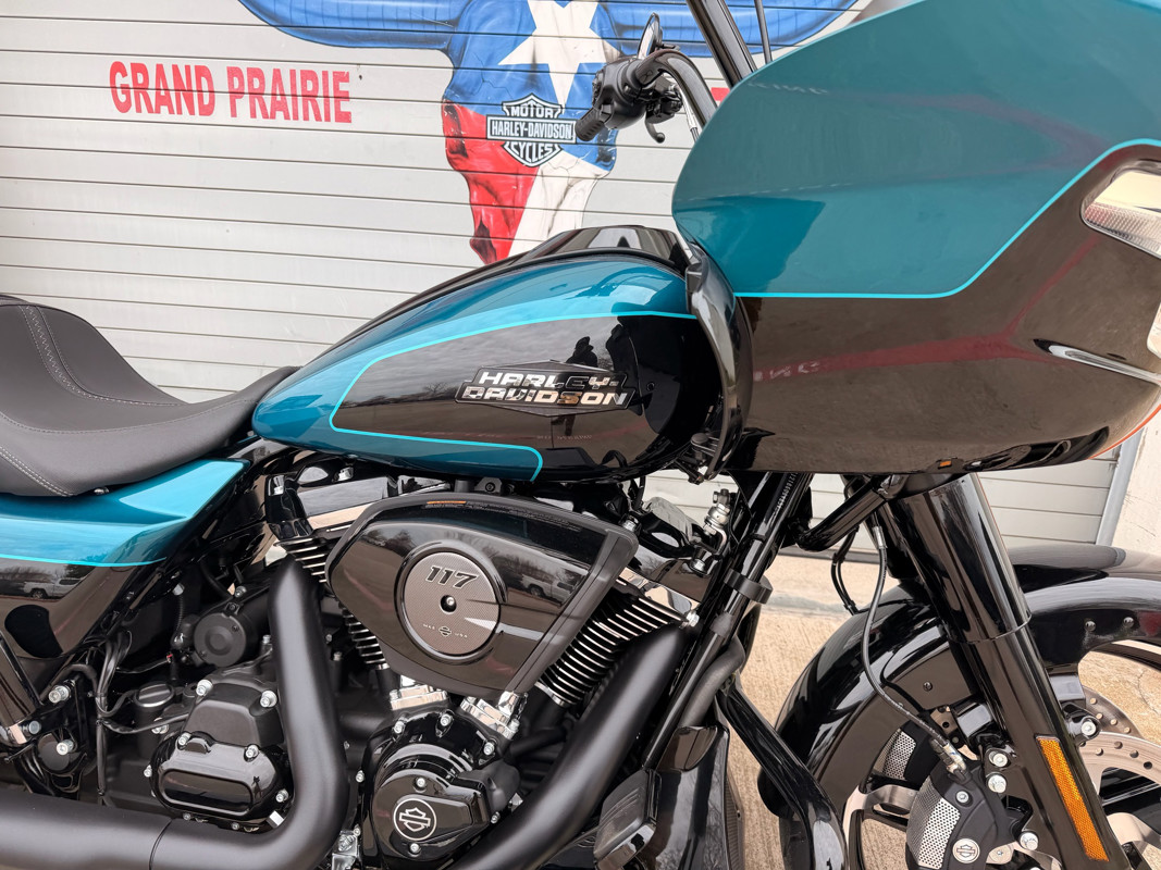 Road Glide®