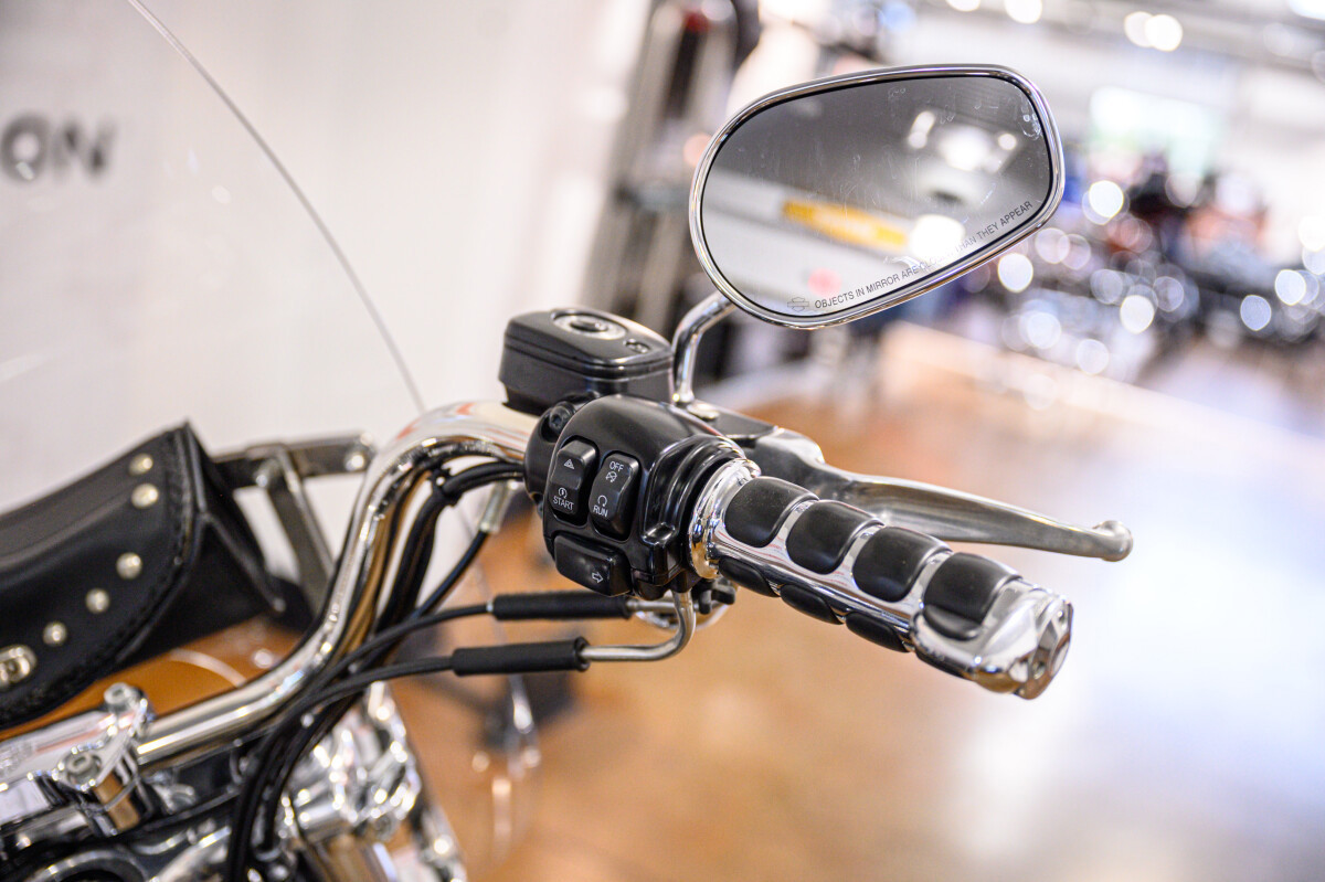 Dyna® Super Glide® Custom