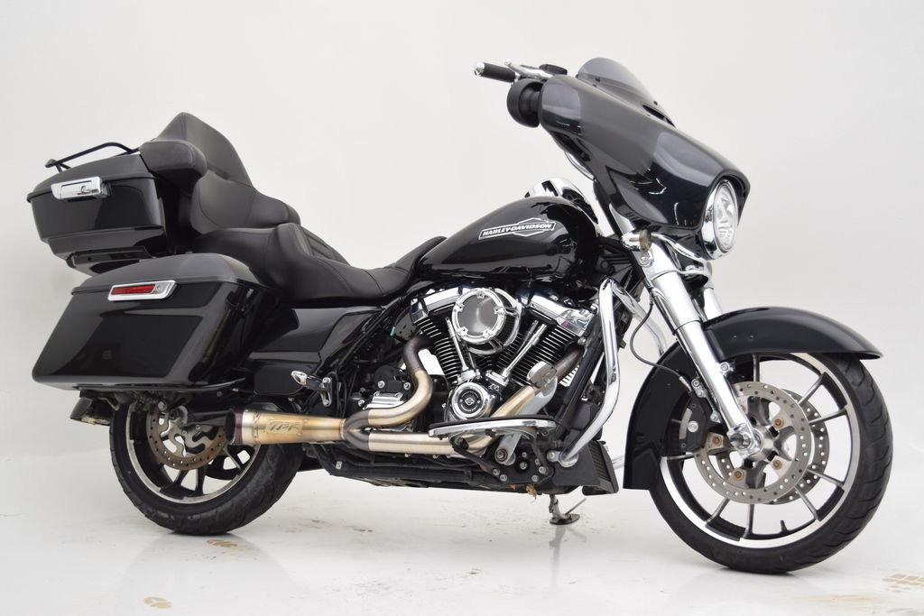 Street Glide®