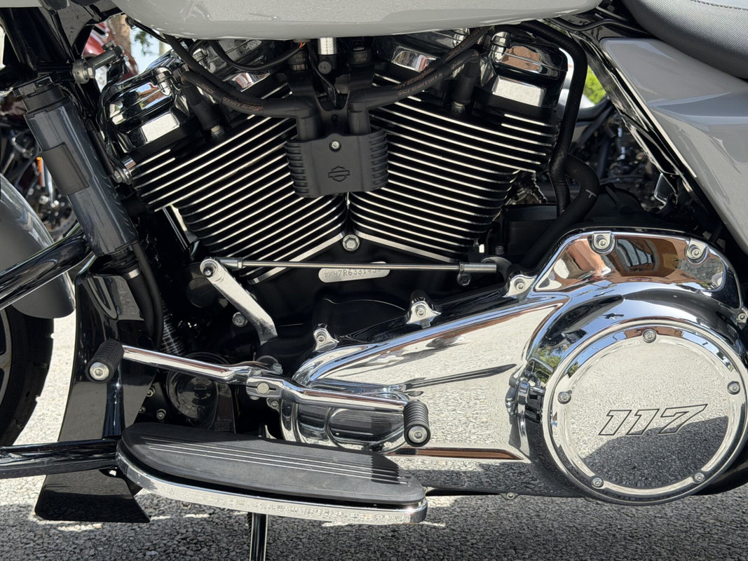 Road Glide®
