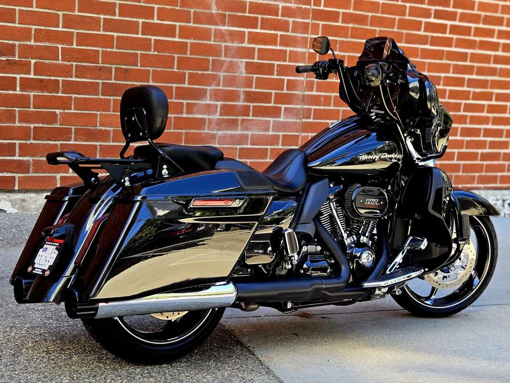 CVO® Street Glide®