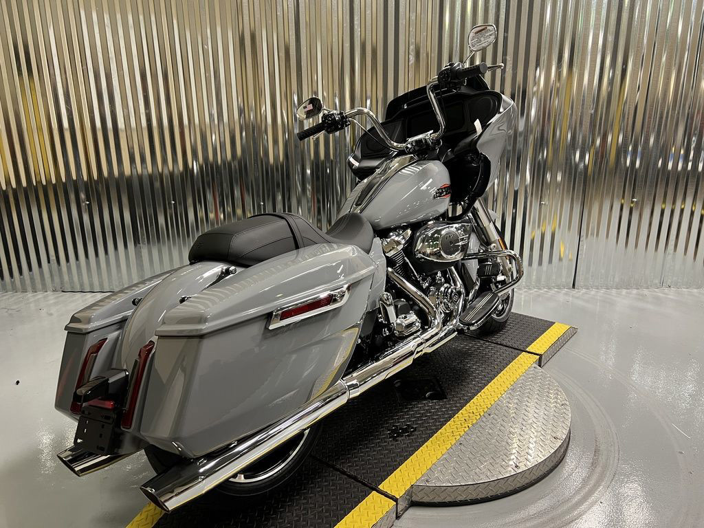 Road Glide®