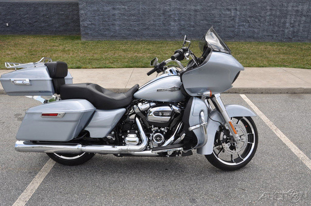 Road Glide®