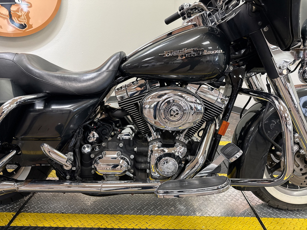 Street Glide®