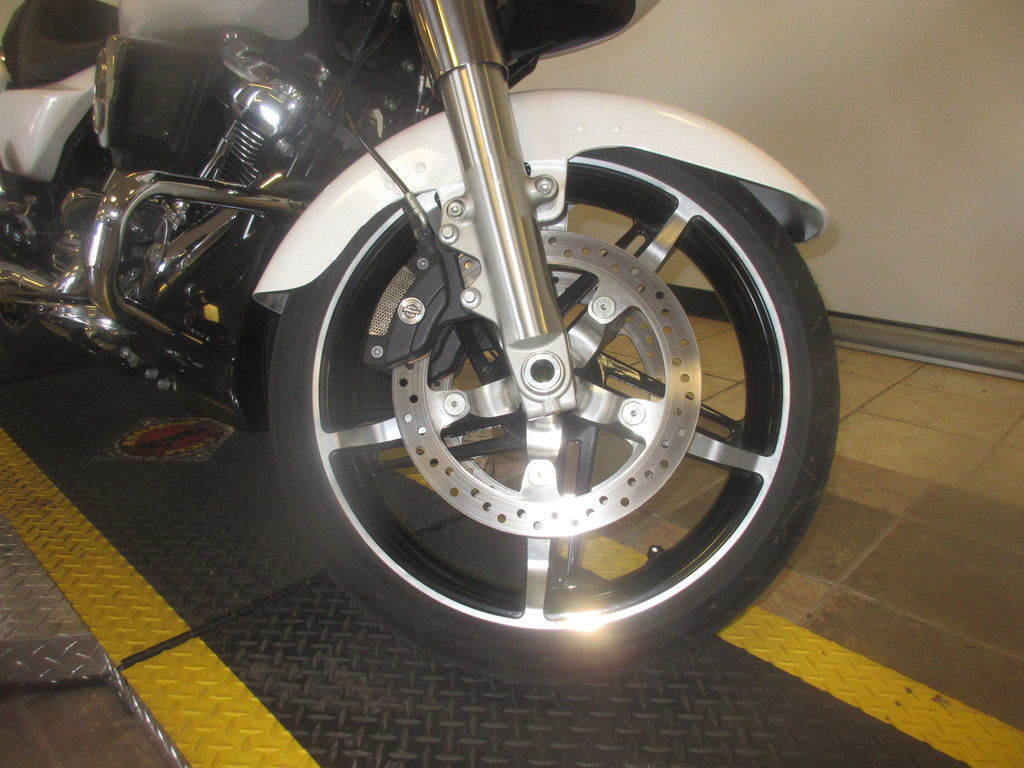 Road Glide®