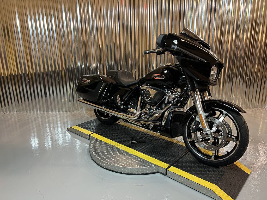Street Glide®