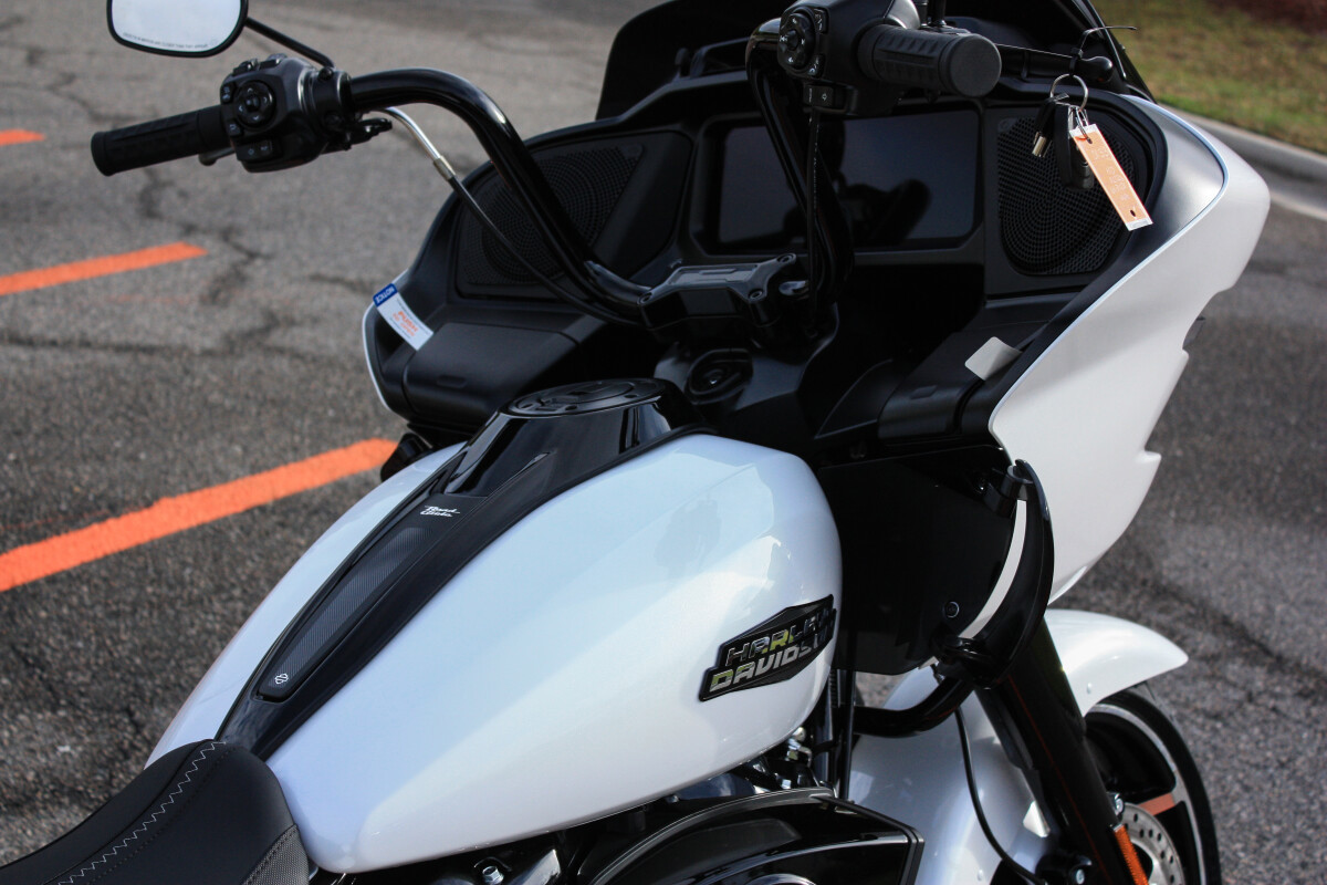 Road Glide®