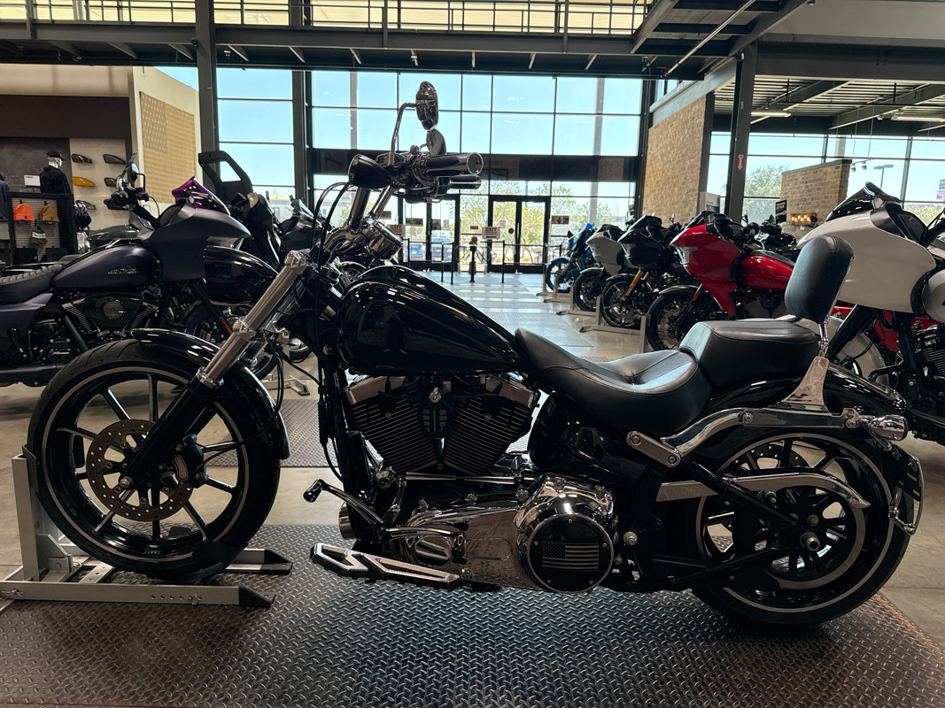 Softail® Breakout®