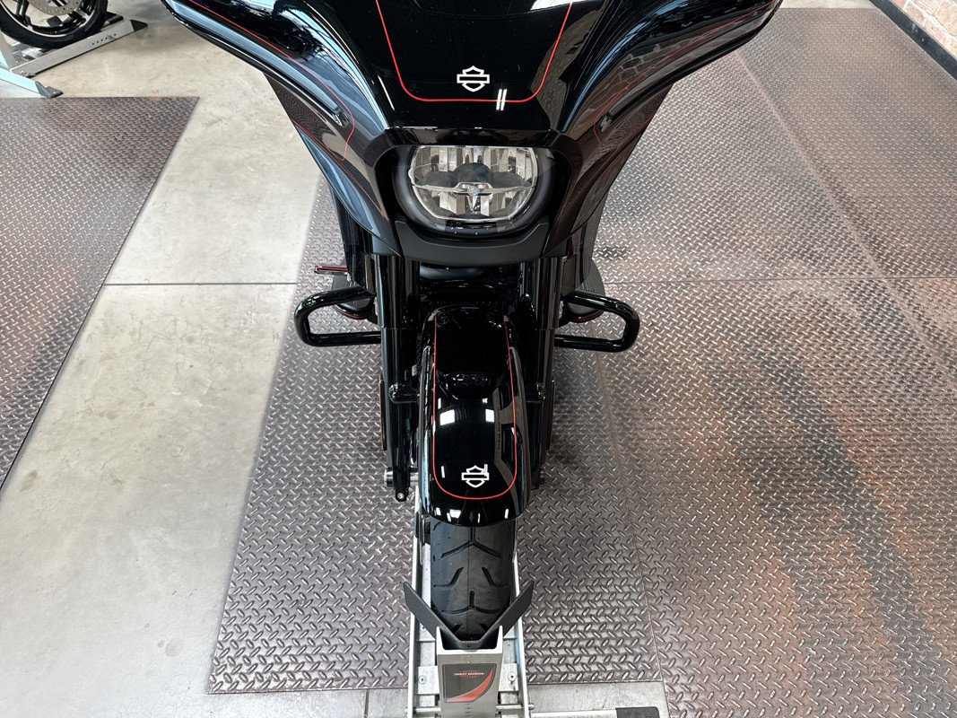Street Glide®