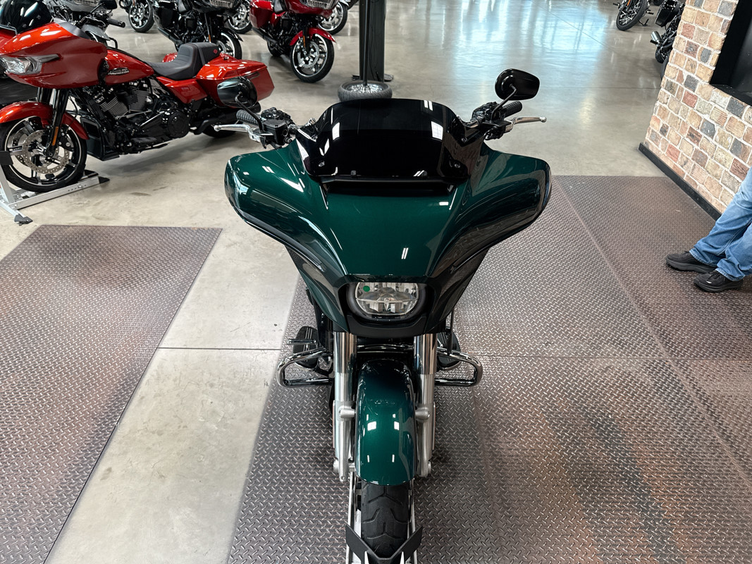 Street Glide®
