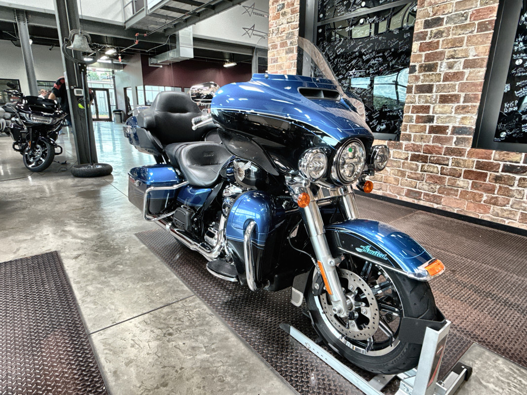 Electra Glide® Ultra® Limited 115th Anniversary