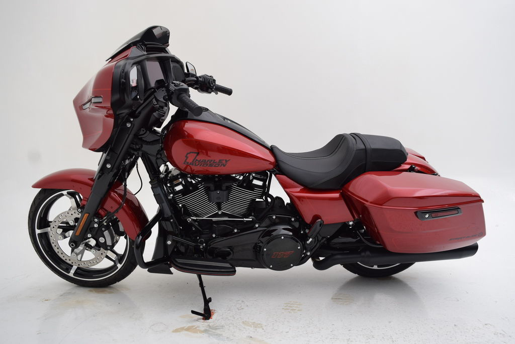 Street Glide®