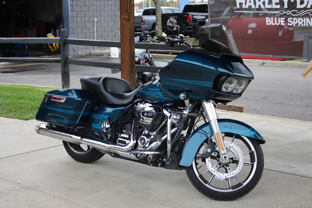 Road Glide®
