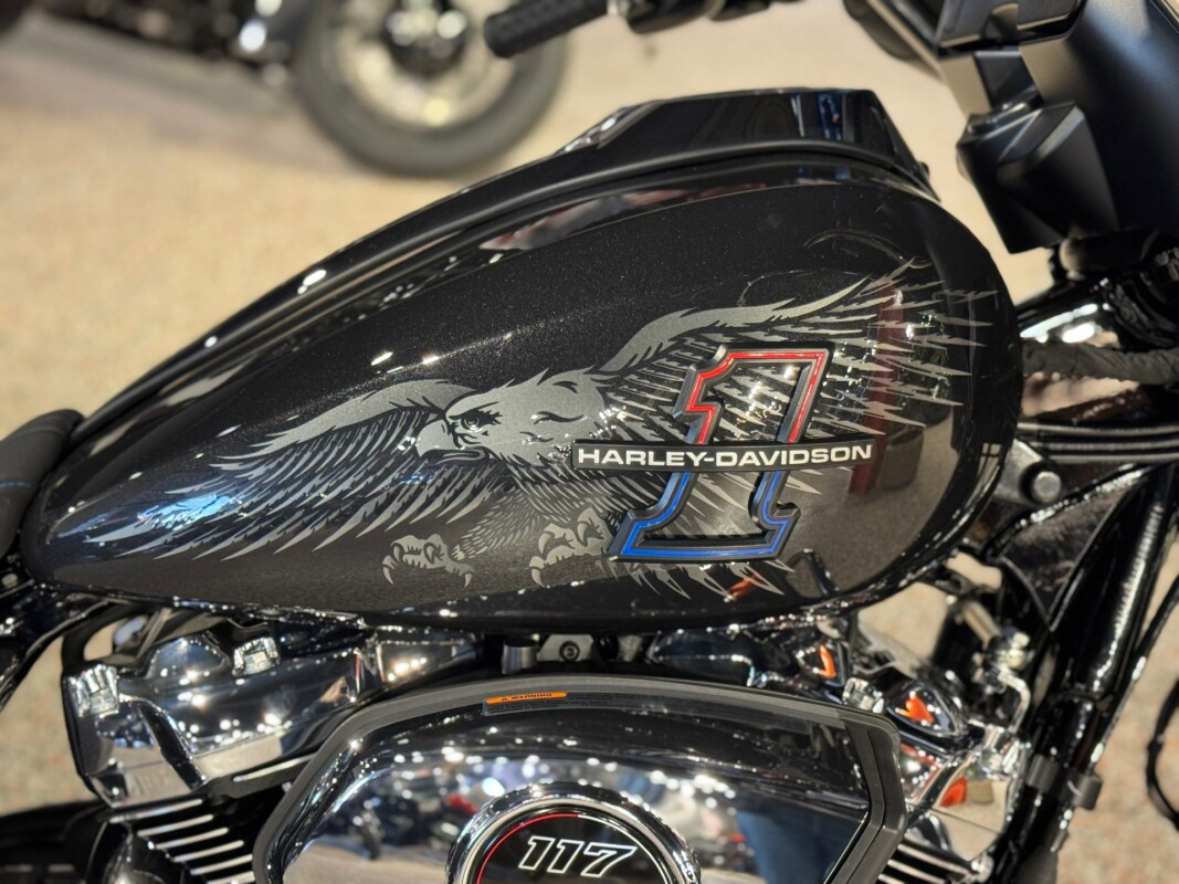 Street Glide®