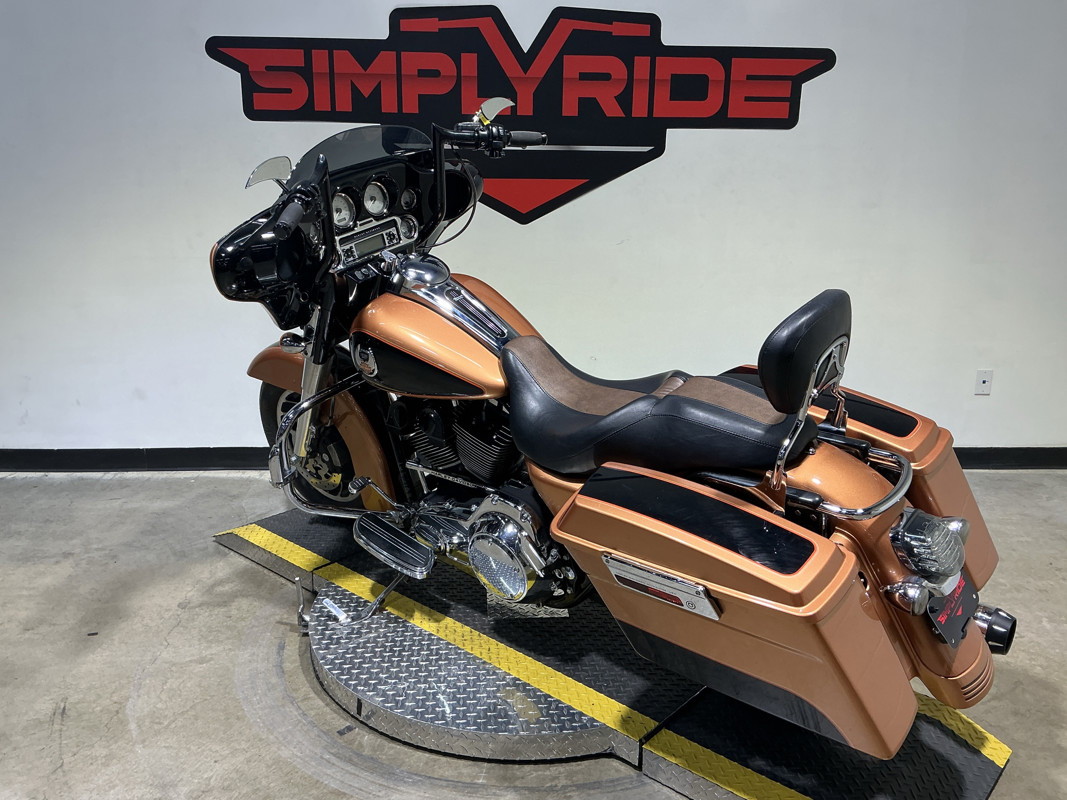 Street Glide®