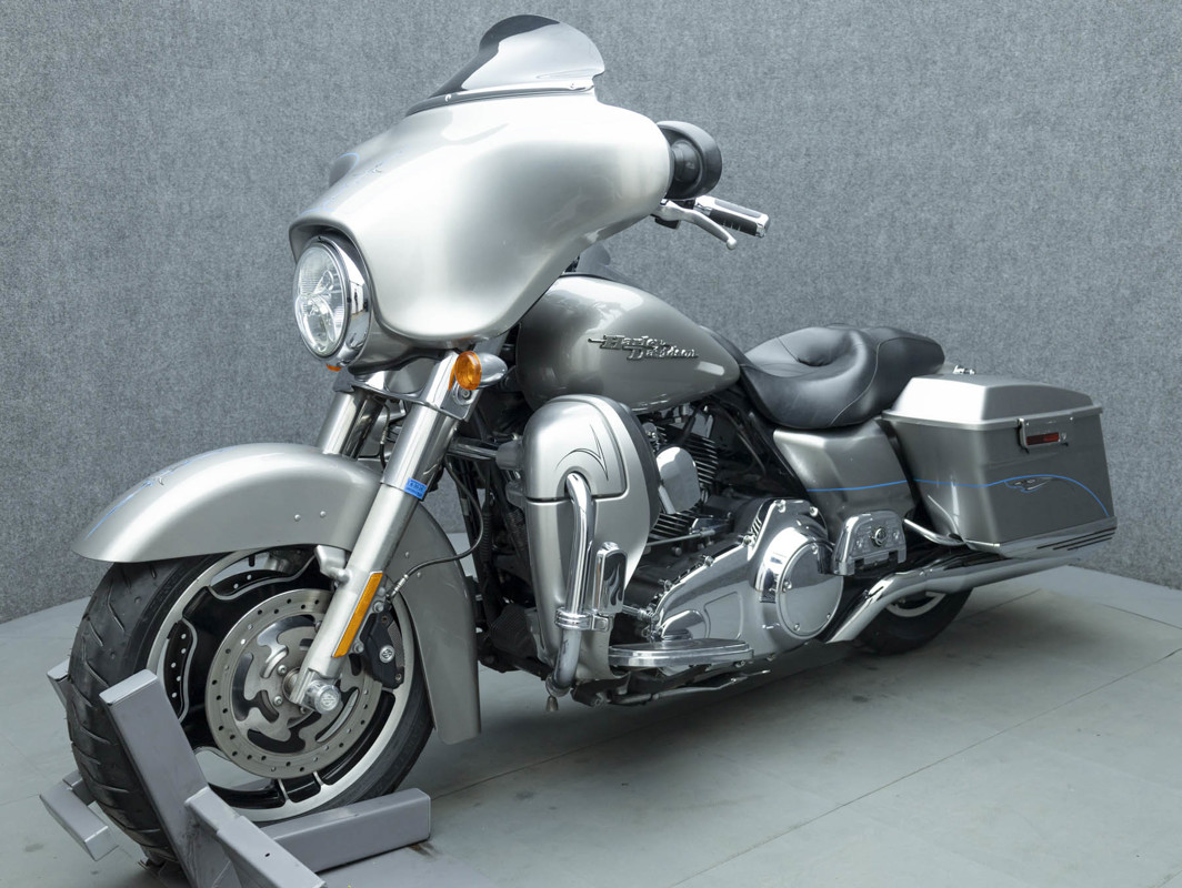 Street Glide®