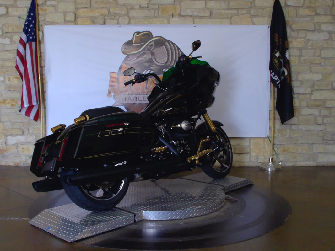 Road Glide®