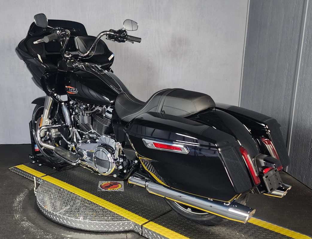Road Glide®
