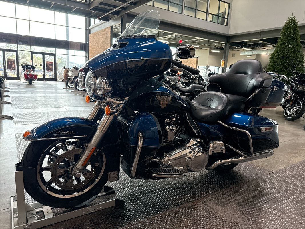 Electra Glide® Ultra® Limited 115th Anniversary