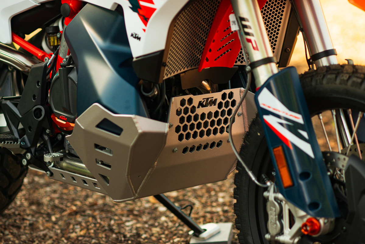 890 Adventure R