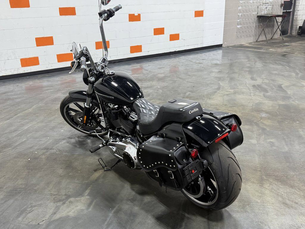 Softail® Breakout®