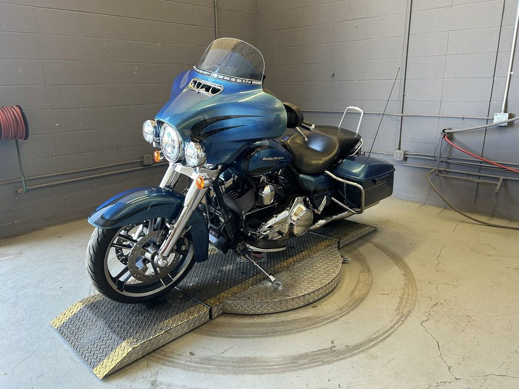 Street Glide®